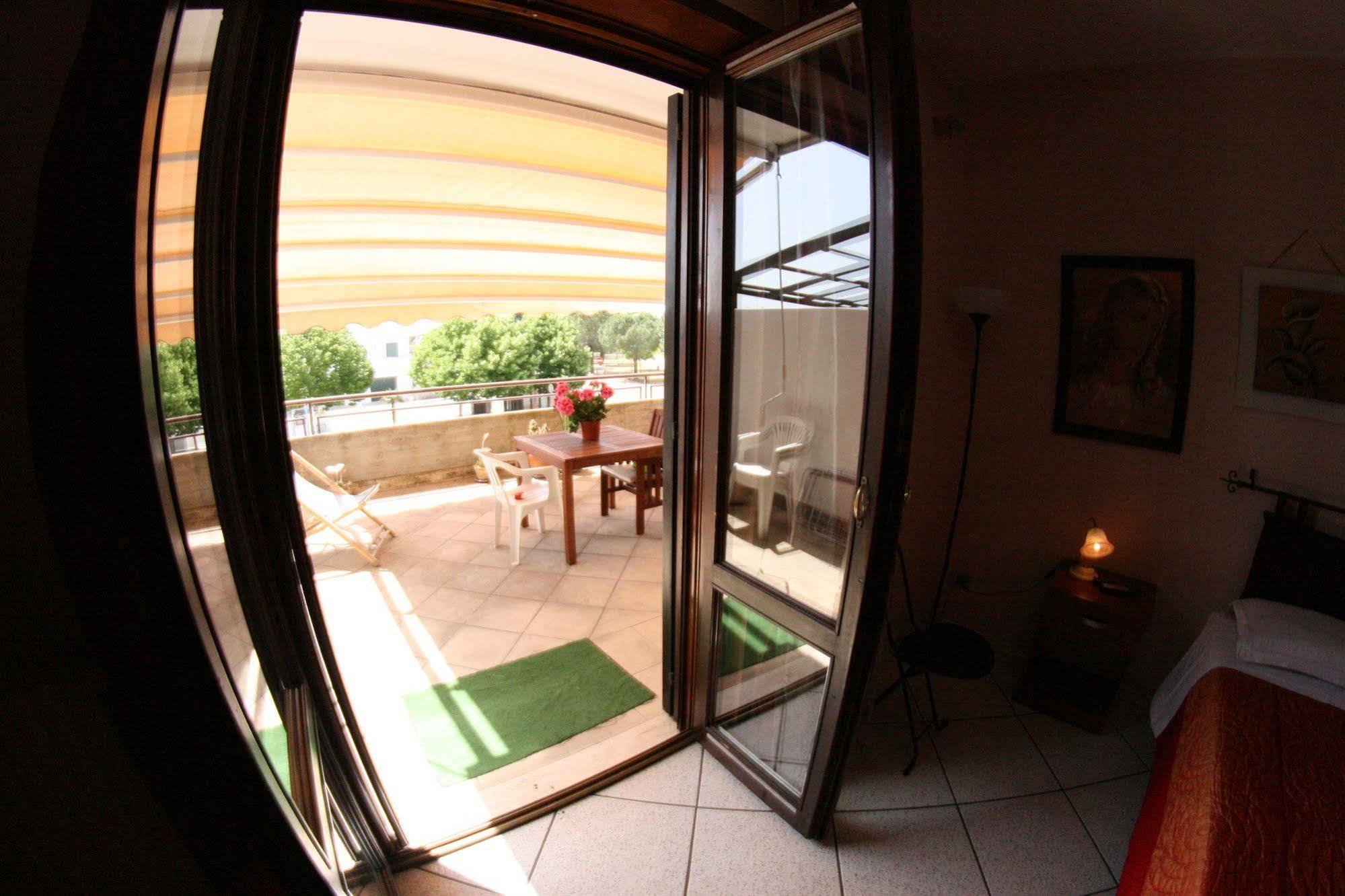 Sigismondo Castromediano Bed & Breakfast 2*